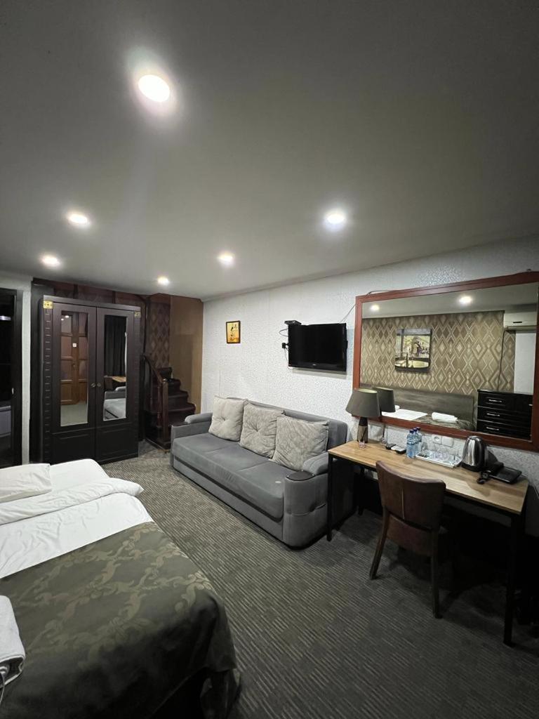 Elno Hotel Tbilisi Bagian luar foto