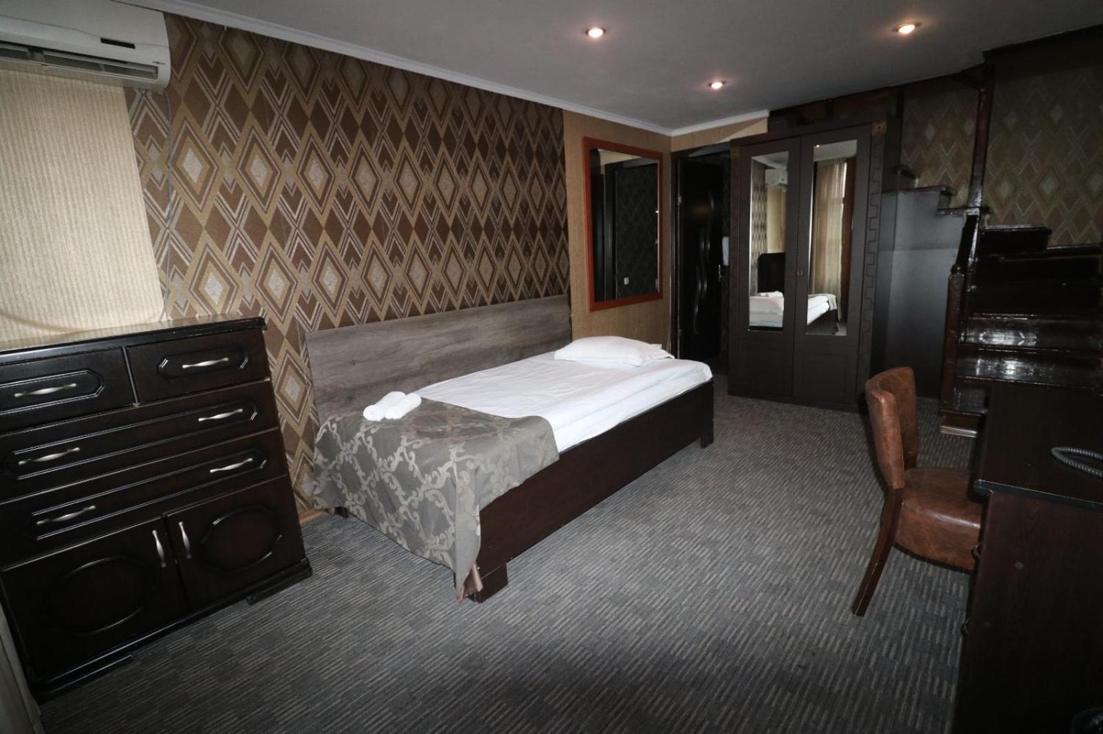 Elno Hotel Tbilisi Bagian luar foto