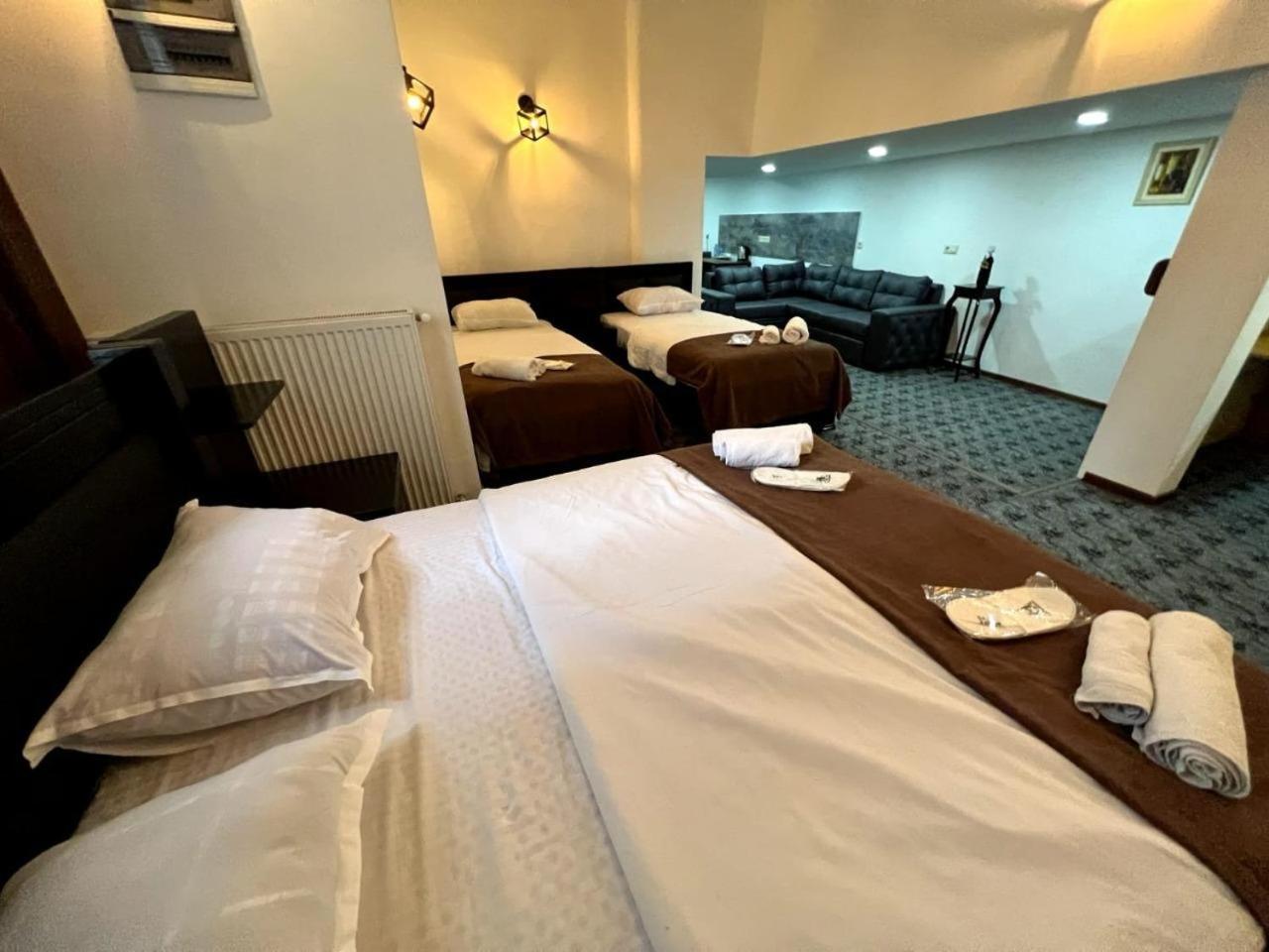 Elno Hotel Tbilisi Bagian luar foto