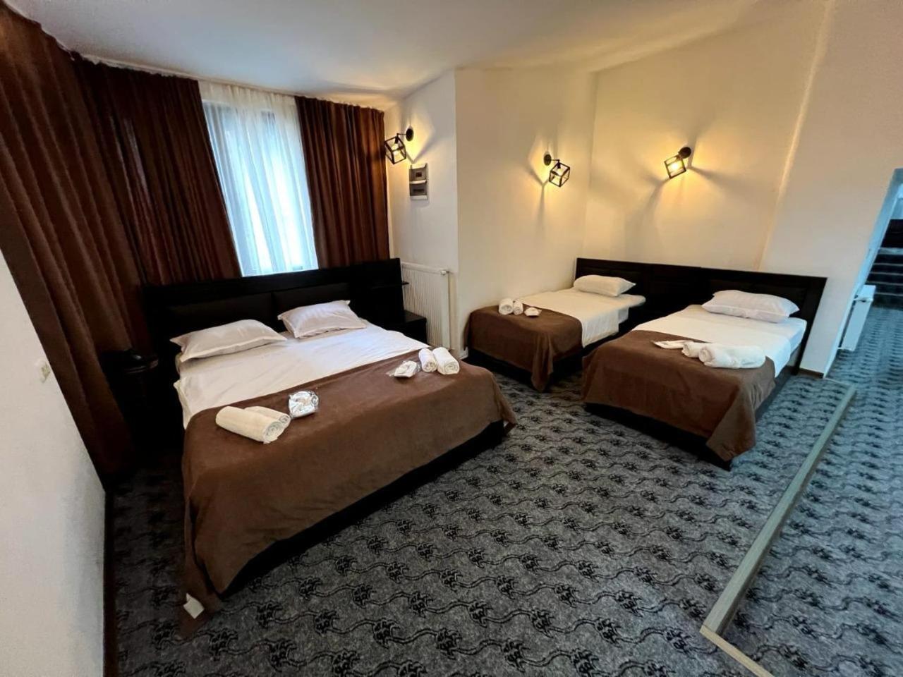 Elno Hotel Tbilisi Bagian luar foto